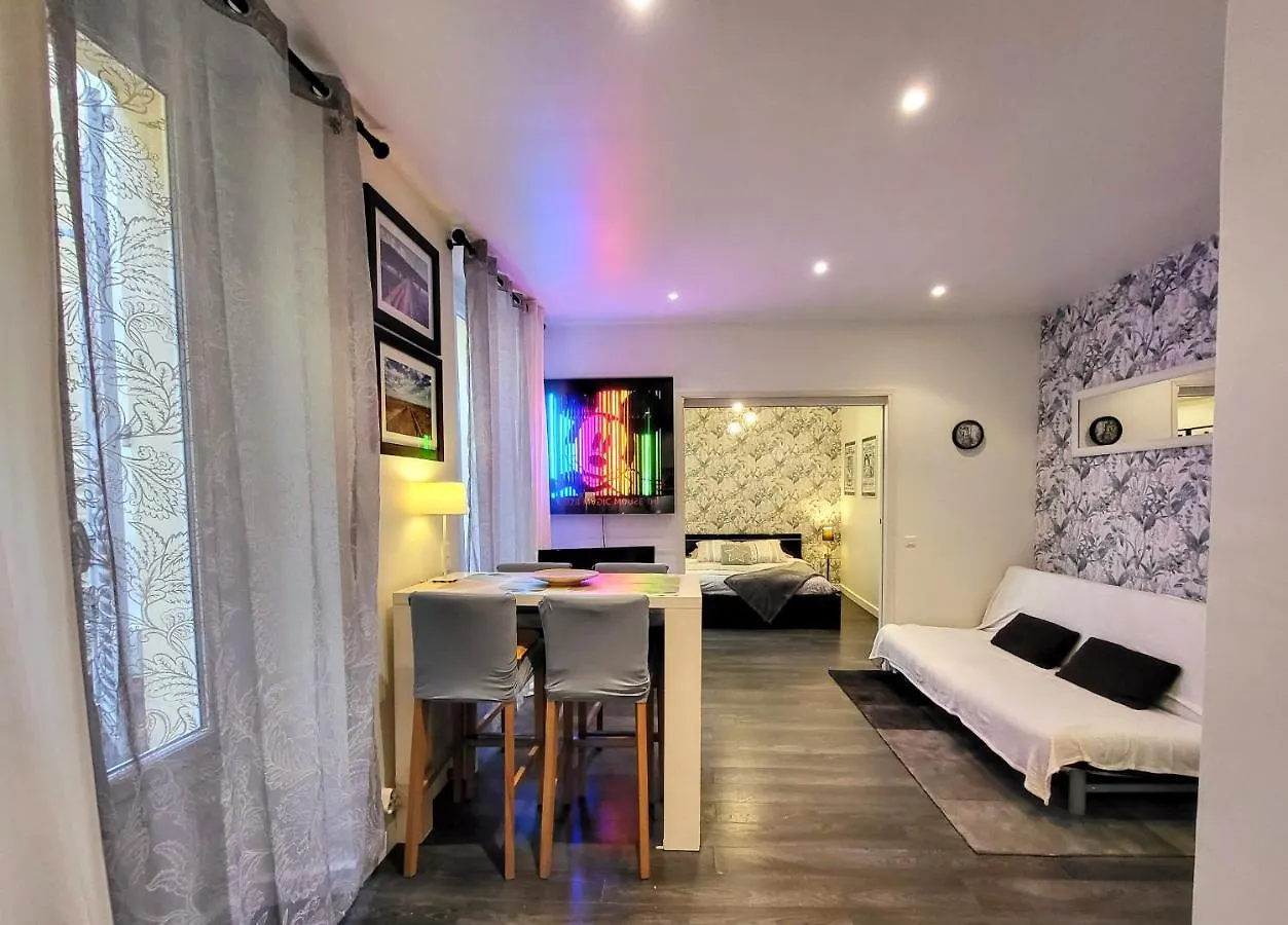Cannes Apartment - City Center, Ac / Wifi