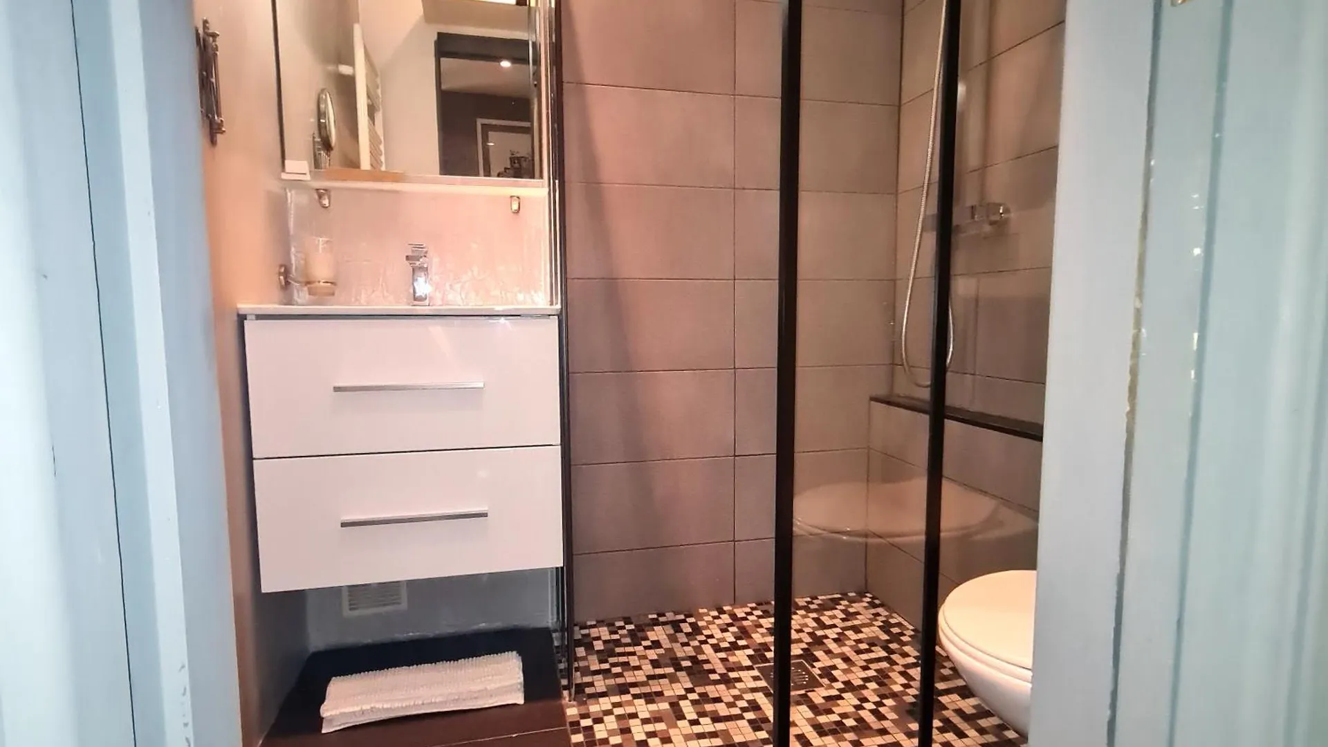 Cannes Apartment - City Center, Ac / Wifi